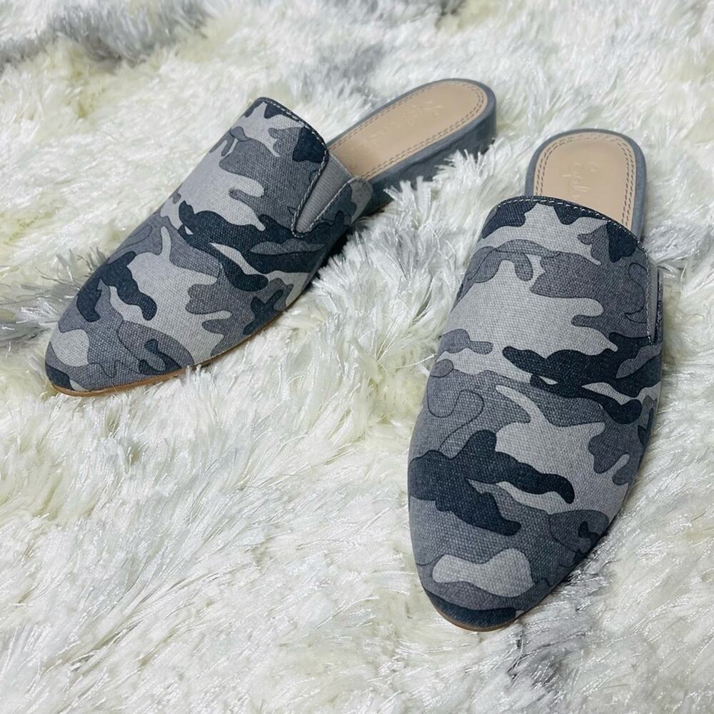NWOT Splendid Women Gray Slip on Mule